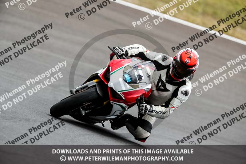 estoril;event digital images;motorbikes;no limits;peter wileman photography;portugal;trackday;trackday digital images